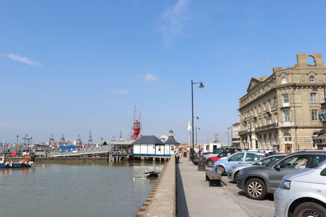 On The Quay Leilighet Harwich Eksteriør bilde